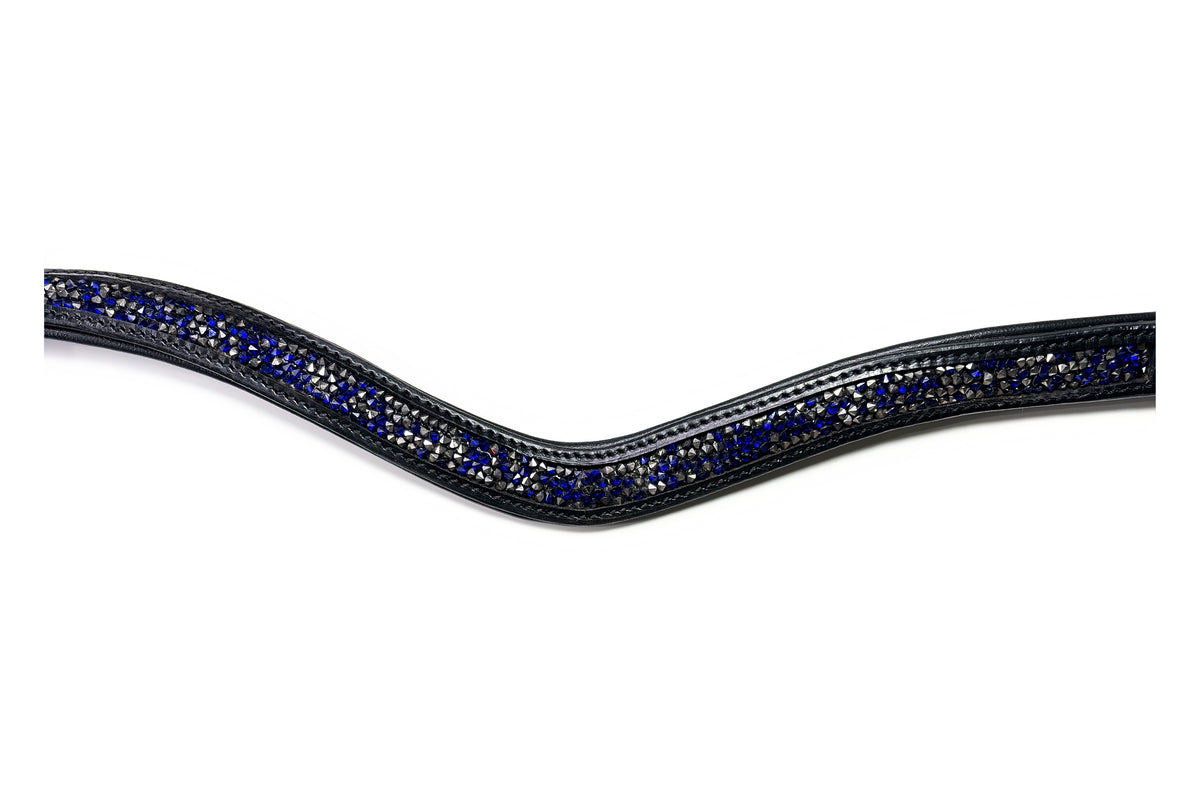 Gros plan des strass du frontal Artémis Bleu, cuir noir