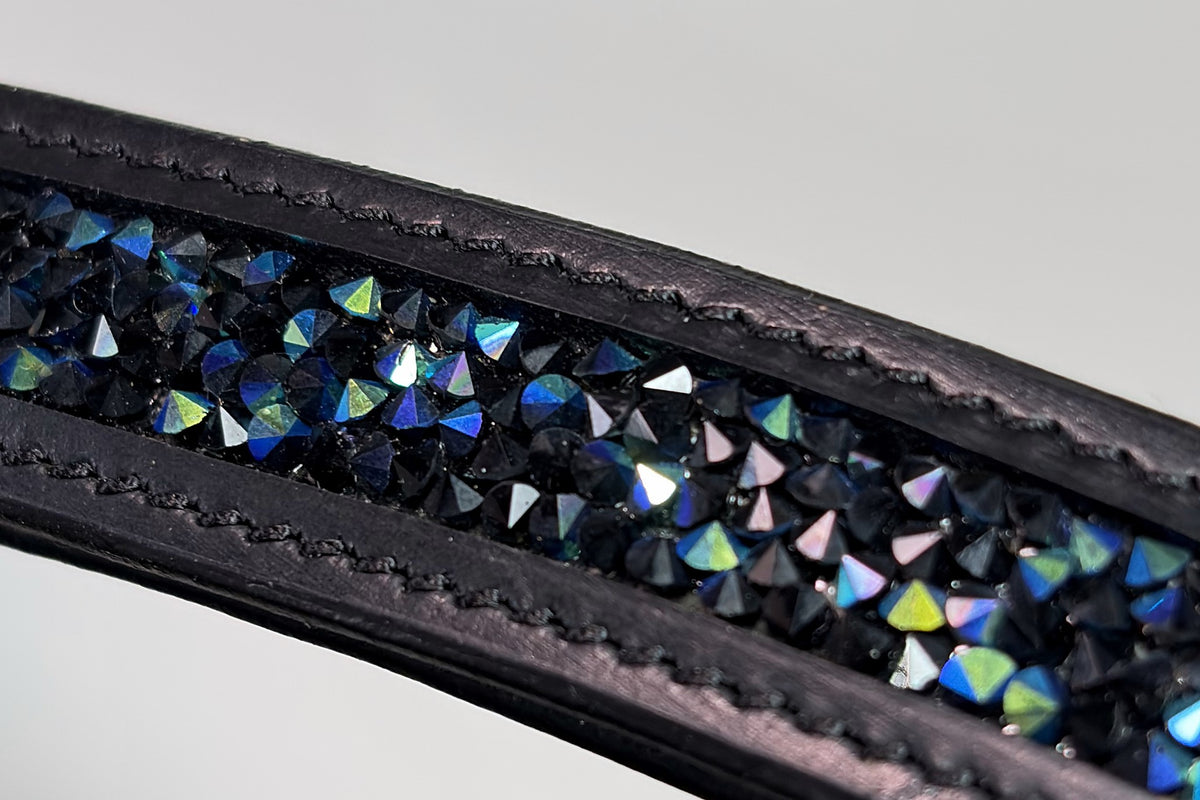 Frontal Artémis Iridescent en cuir noir – macro des strass