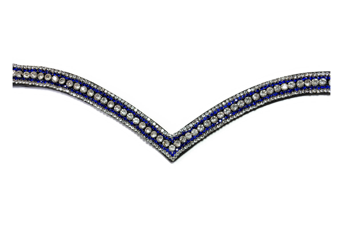 Gros plan des strass du frontal Gamin, cuir malt