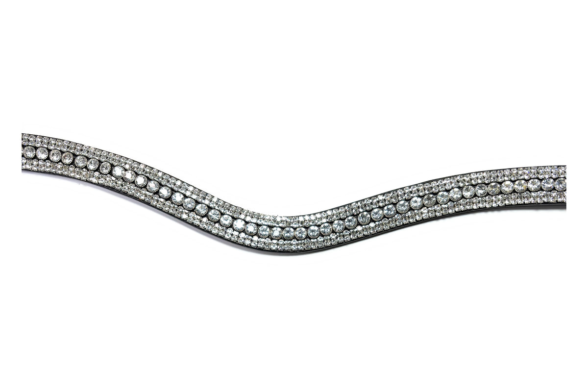 Gros plan des strass du frontal Hestia, cuir noir